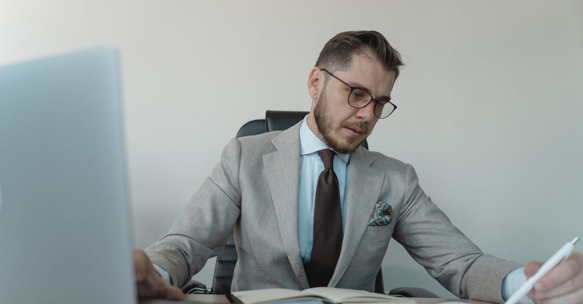 Kontrola w firmie bez stresu: jak przygotować przedsiębiorstwo na wizytę urzędników?